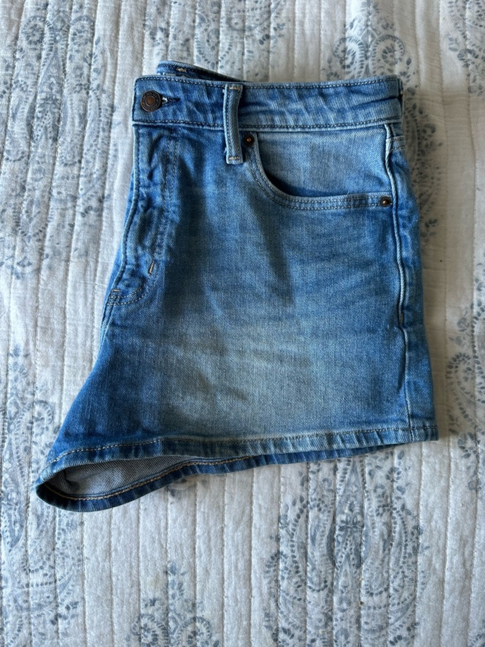 Arizona Jean Company Light Blue Denim Jean Shorts